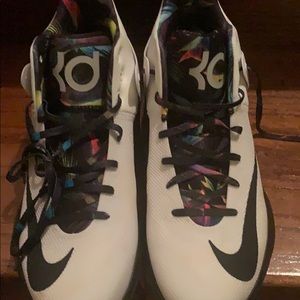 KD Nike shoes (3s)